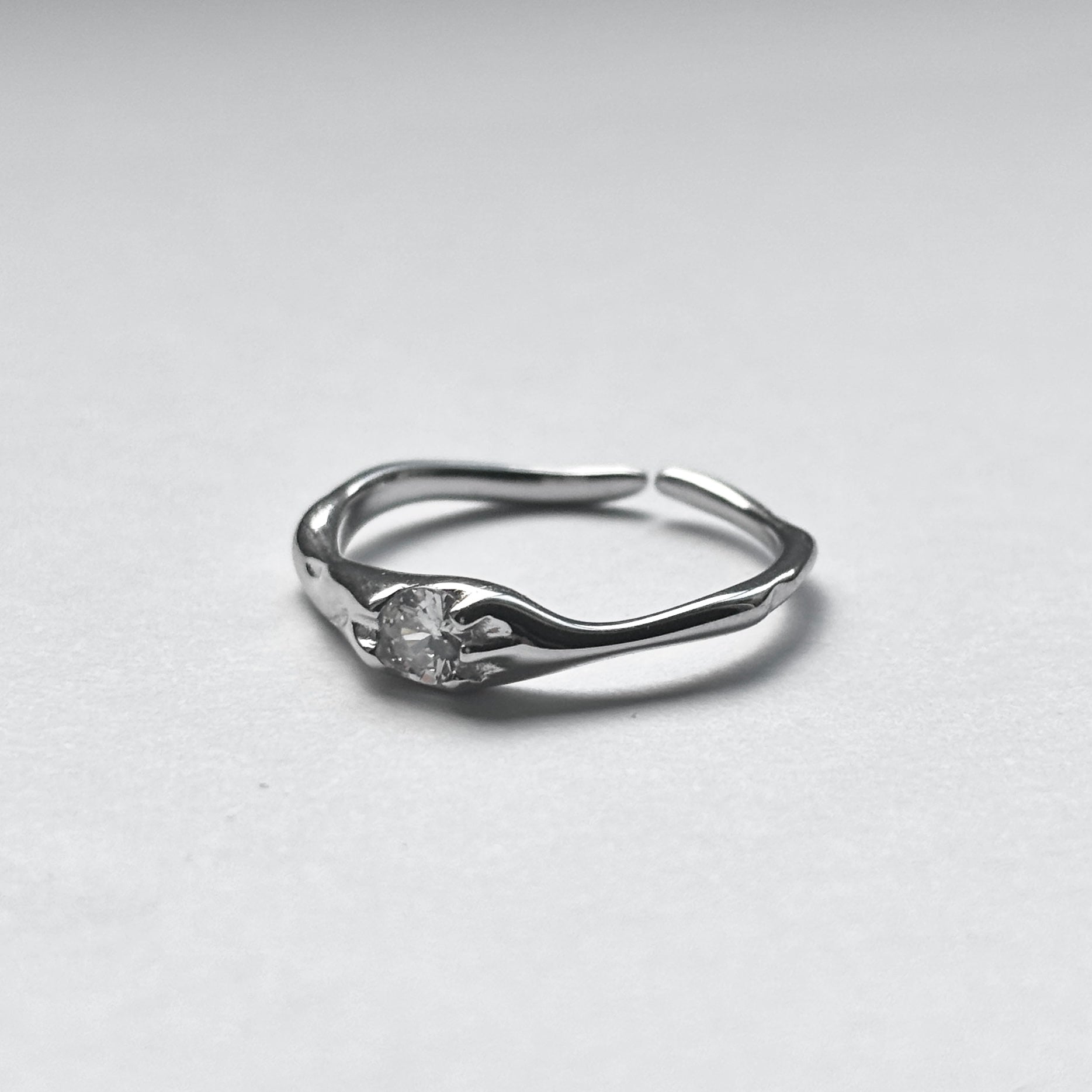 LAUREL RING UNIVERSAL SIZE - Alexander Ahrens