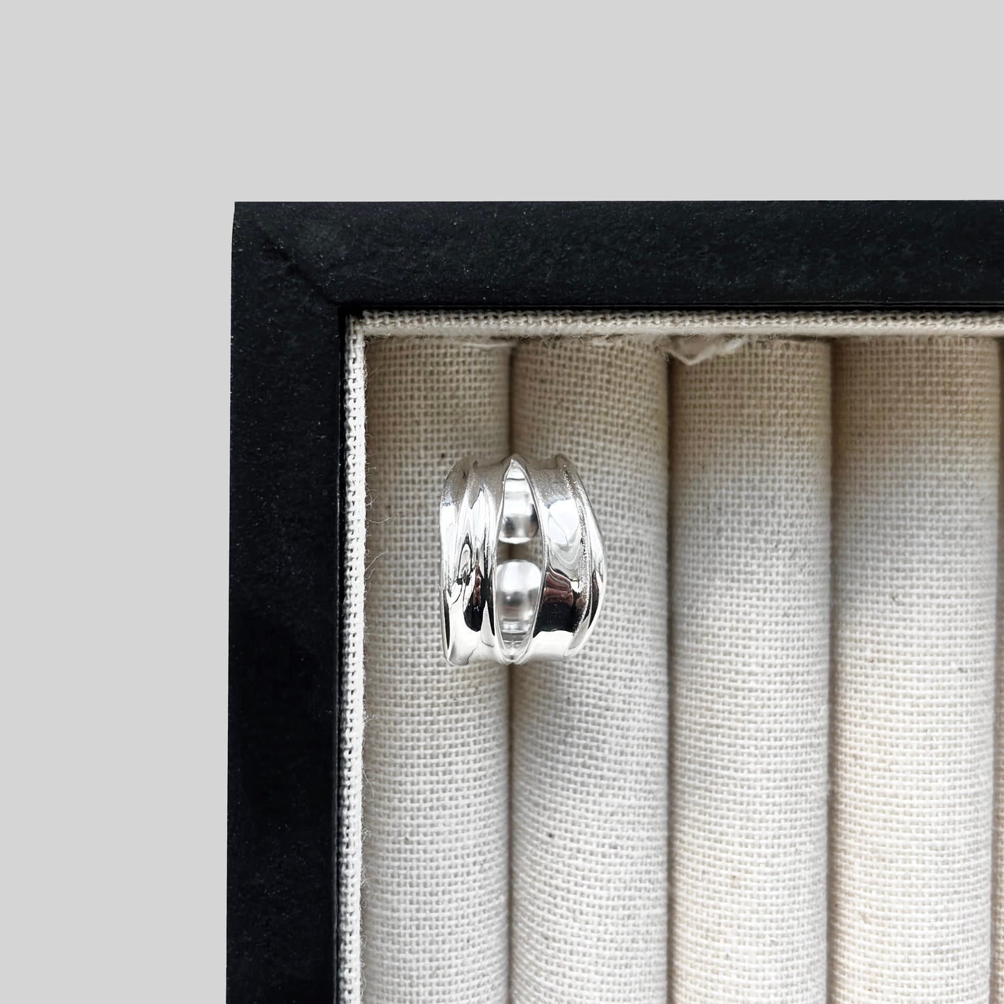 CASCADE RING UNIVERSAL SIZE - Alexander Ahrens