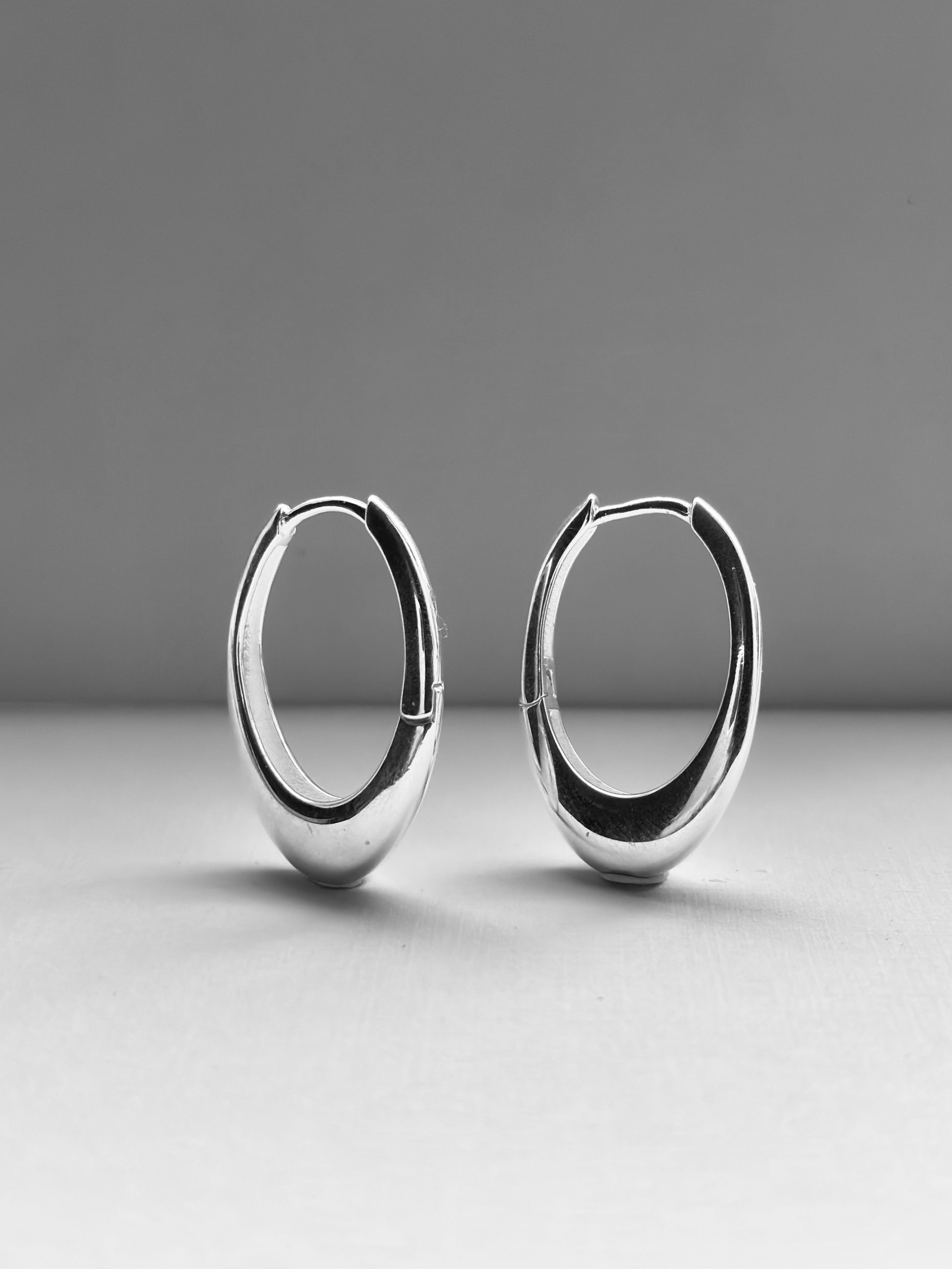 ORBIT EARRING - Alexander Ahrens