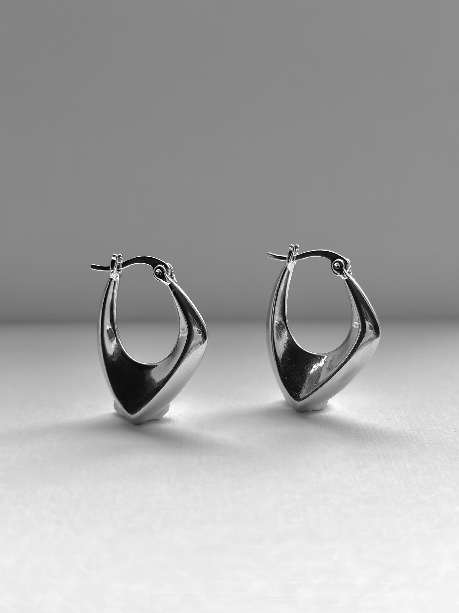 PARADOXE EARRING - Alexander Ahrens